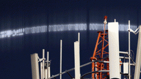 Los Stingrays imitan las torres de telefonía móvil para recabar datos sobre celulares cercanos.