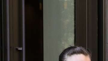 Vertis Boyce (der) con la madre y hermana de Beto Maldonado y el doctor Jeffrey Veale.