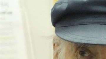 Walter Bingham, judío superviviente del Holocausto y veterano de la II Guerra Mundial que con 94 años es el locutor de radio en activo más viejo del mundo.