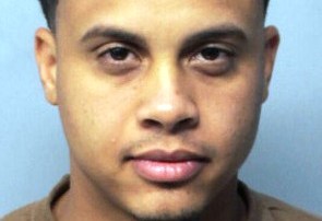 Norberto Susini juega beisbol en ligas menores y negocia carros de lujo