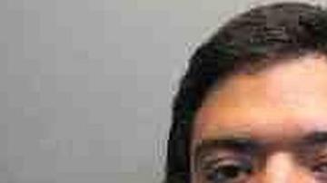 Alvarado fue acusado de acoso criminal, robo, daños criminales y entrada ilegal