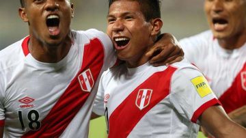 Perú llevará dos equipaciones al Mundial ¿Será posible una tercera? (Foto: EFE / Ernesto Arias)