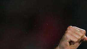 El mexicano del Benfica Raúl Jiménez celebra su doblete ante Vitoria de Setúbal en la liga portuguesa. (Foto: EFE/EPA/MIGUEL A. LOPES)