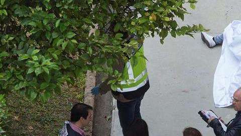 Policía de Murcia en el sitio del asesinato. EFE