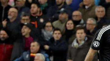 El portero de la Juventus Gianluigi Buffon tras ser expulsado por el árbitro, durante el partido contra el Real Madrid. (Foto: EFE/Kiko Huesca)