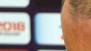 Andrés Iniesta no pudo evitar el llanto, tras anunciar su salida del Barcelona