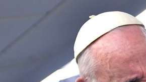 Durante su visita a Chile en enero pasado, Francisco defendió la inocencia de Barros. EPA