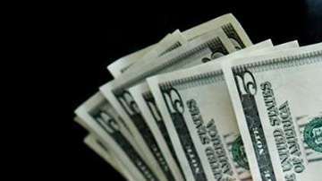 Un dólar se cambiaba a 0,8113 euros, frente a los 0,8085 euros de la jornada anterior