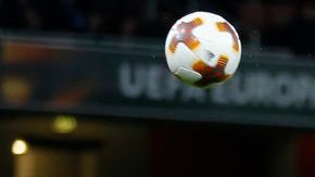 Aaron Ramsey marca por Arsenal.  IAN KINGTON/AFP/Getty Images