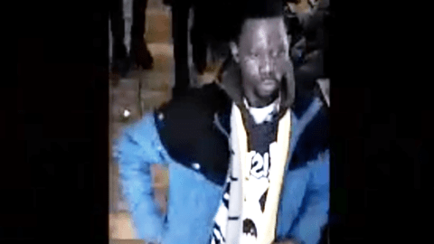La policía busca a este hombre como sospechoso del incidente