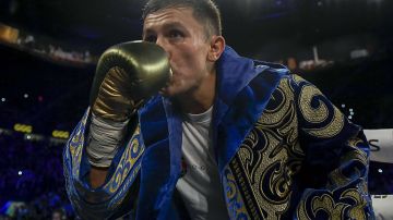 El boxeador kazajo Gennady Golovkin expondrá sus títulos mundiales