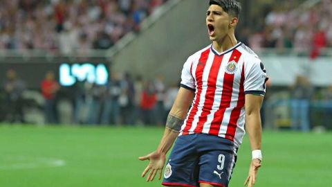 Alan Pulido fue clave en la consecución de la Concachampions para Chivas. (Foto: Imago7/Jorge Barajas)