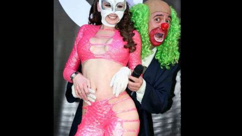 Ingrid Brans es la modelo que daba vida a la sensual edecán y asistente del payaso.