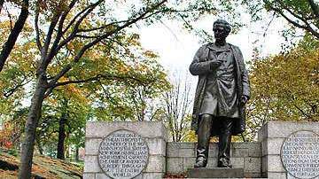 La estatua original de 1894 estuvo en Central Park desde 1934