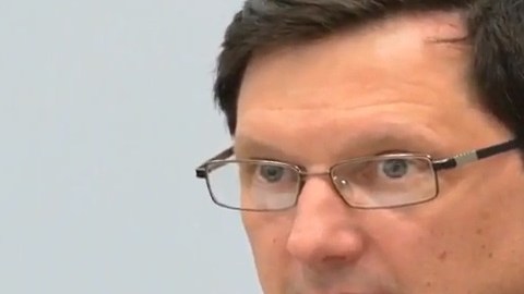 El juez Hestes podría perder su posición.
