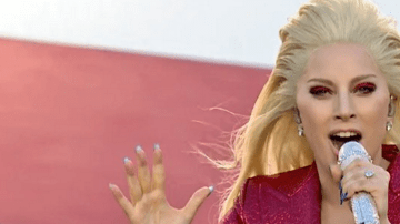 Con motivo de su 32 cumpleaños, Gaga recordó el largo camino que ha recorrido.