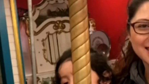 Lilia Calderón lidera la demanda colectiva contra USCIS.