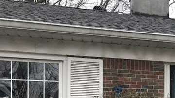 Un veterano sin hogar recupera su antigua casa.