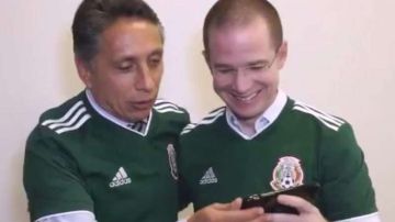 El exfutbolista Manuel Negrete y Ricardo Anaya, buscan sendos cargos públicos en México.