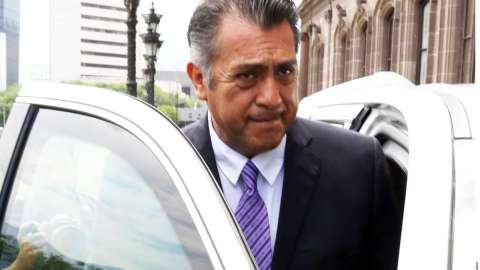 El INE permite a "El Bronco" competir por la Presidencia de México.