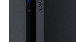 La consola PlayStation 4 Slim.