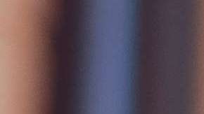 Una conversación en una cafetería, sin teléfonos celulares de por medio, es una actividad que ayuda a la pareja a mantener el amor.