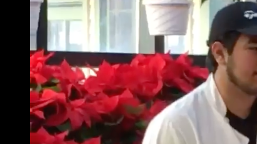 Gilly Assuncao es un joven con una voz prodigiosa.