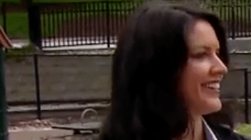 Un embarazo y un avión cambiaron la vida de estas dos mujeres.