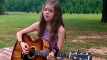 Esta joven deja claro su talento solo con su guitarra y su voz.