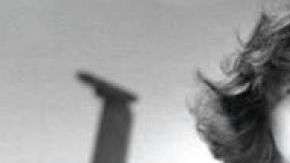 Shults en su época de servicio a la Marina.