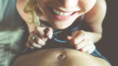 El semen también contiene gran cantidad de proteínas, sodio, colesterol y azúcares.