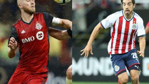 Michael Bradley y Rodolfo Pizarro. EFE y Getty Images