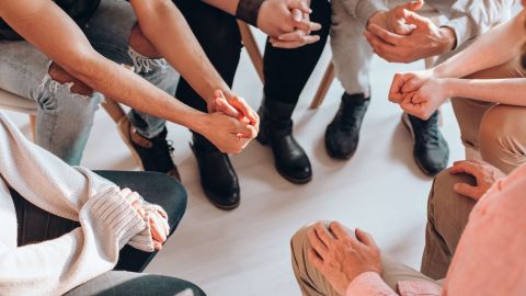 La mayoría de los centros que asisten a las víctimas de la violación sexual cuentan con grupos de apoyo.