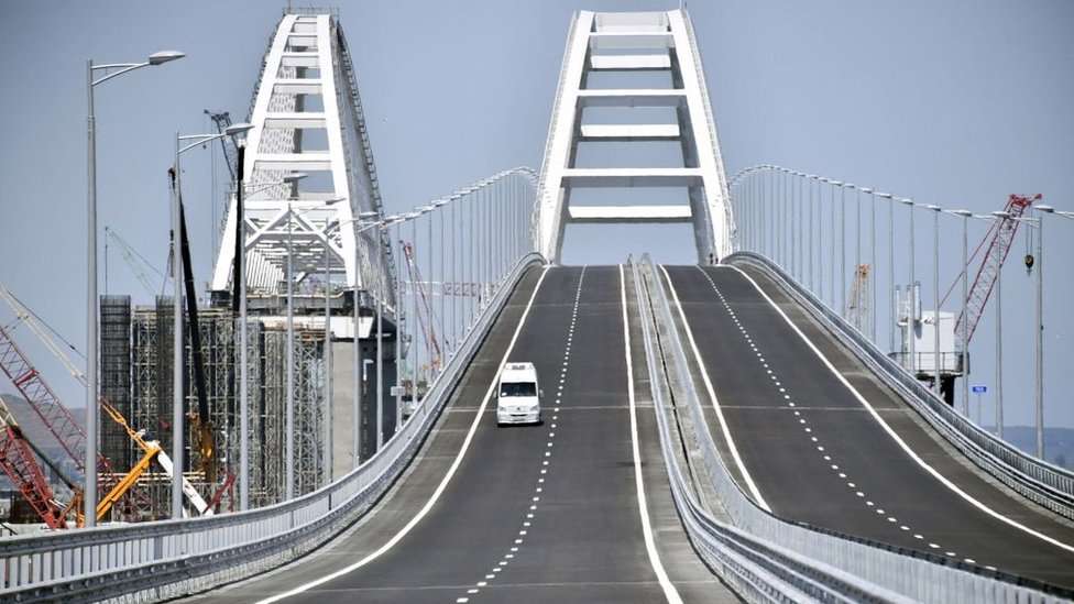 El nuevo puente de Kerch es el más largo de Europa.