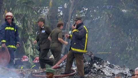 El avión se desplomó poco después de despegar.