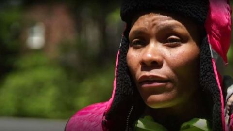 Twanda Marshinda Brown pasó 57 días en la cárcel por una multa de tránsito.