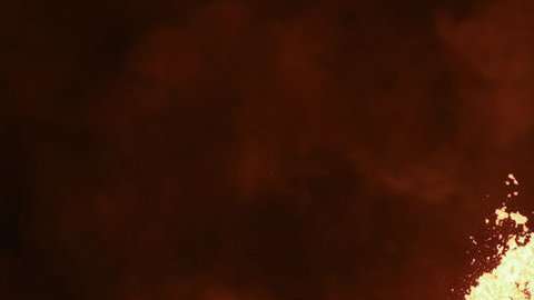 Los chorros de lava ahora son menos densos.