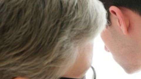 El síntoma más común del melanoma es la aparición de un nuevo lunar o la presencia de cambios en uno ya existente.