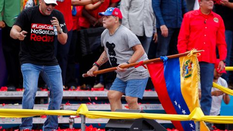 Maradona es uno de los pocos admiradores de Maduro