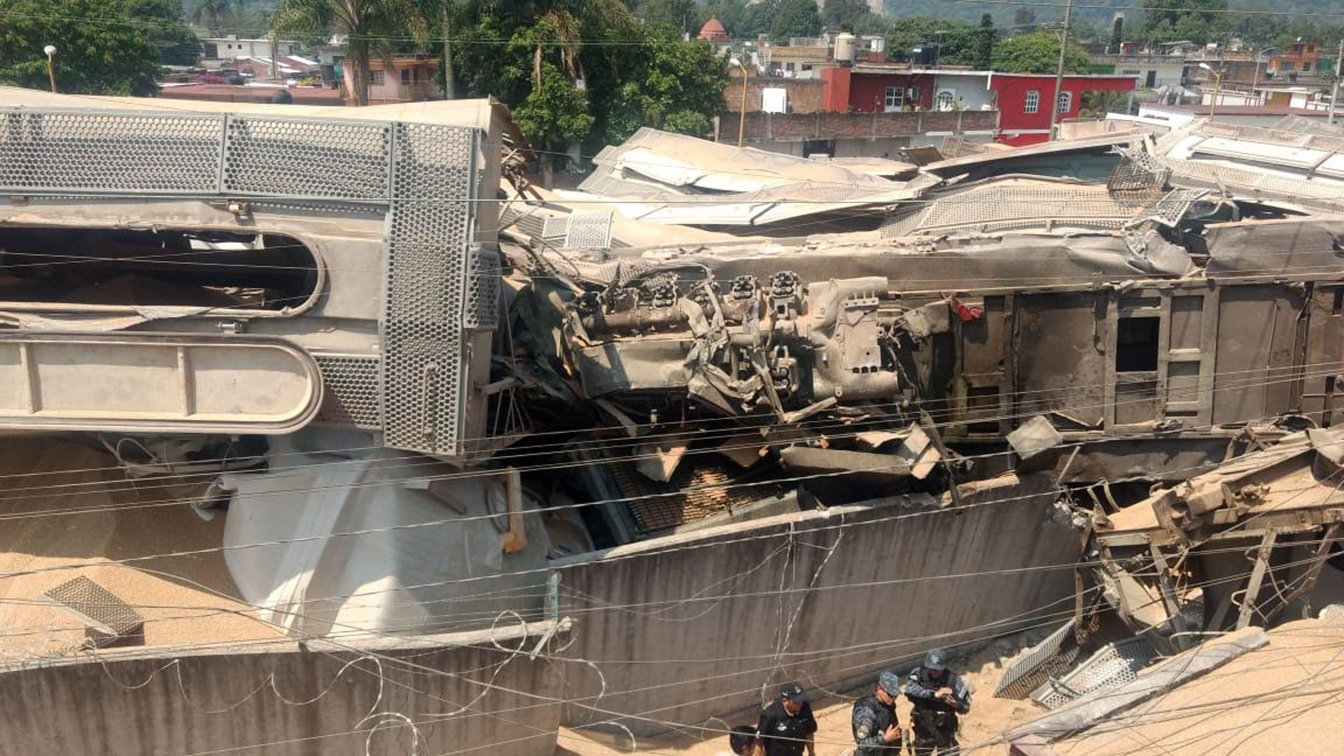 Varios heridos al chocar dos trenes en México El Diario NY