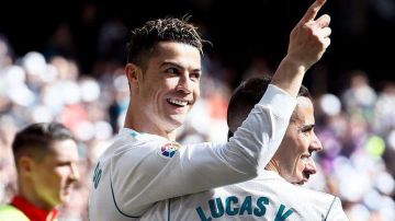 El delantero portugués del Real Madrid, Cristiano Ronaldo celebra su gol contra el Atlético de Madrid. (Foto: EFE/Mariscal)