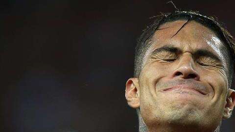 El delantero peruano del Flamengo, Paolo Guerrero, se pierde el Mundial de Rusia 2018. (Foto: EFE/ Marcelo Sayao/ARCHIVO)