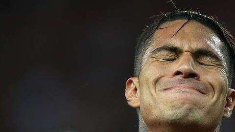 El delantero peruano del Flamengo, Paolo Guerrero, se pierde el Mundial de Rusia 2018. (Foto: EFE/ Marcelo Sayao/ARCHIVO)