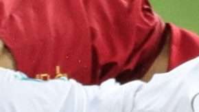 El egipcio Mohamed Salah es lesionado por Sergio Ramos. (Foto: EFE/EPA/ARMANDO BABANI)