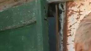 No es embarazo sino una terrible enfermedad la que sufre esta mujer.