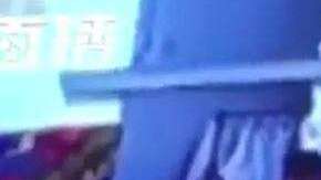 El pequeño presenta quemaduras en la laringe.