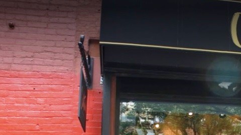 El hurto sucedió en  219 Bedford Ave