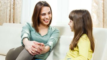 Los padres deben prestar siempre atención e interés cuando los hijos hablan para expresar sus ideas o sentimientos.