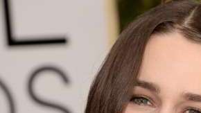 Emilia Clarke aparece en la nueva cinta de Star Wars.