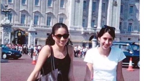 Frente al palacio real en Inglaterra.